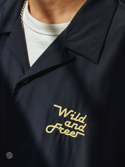 小さな車 刺繍入り 半袖シャツ