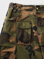 カモフラ柄大型ポケットカーゴパンツ