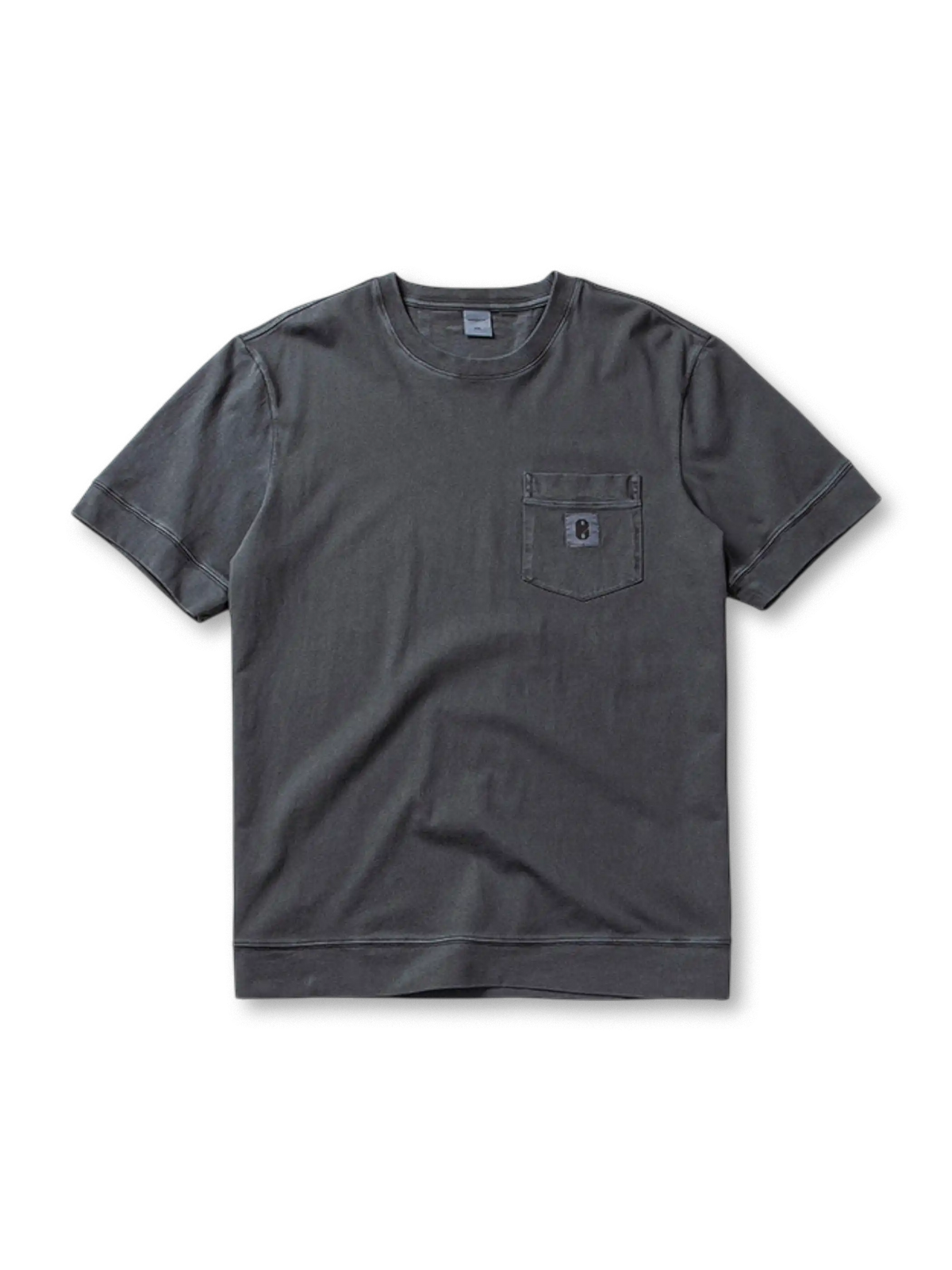 胸ポケットが特徴のコットン100%ショートスリーブTシャツ。通気性が良く快適な着心地。