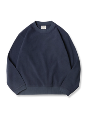 サムホール付きポーラーフリーススウェットの全体と袖口ディテールを写した写真