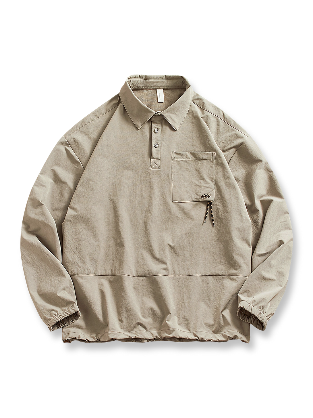 ドローコード裾と胸ポケットが特徴のナイロン混紡ポロカラーシャツジャケット