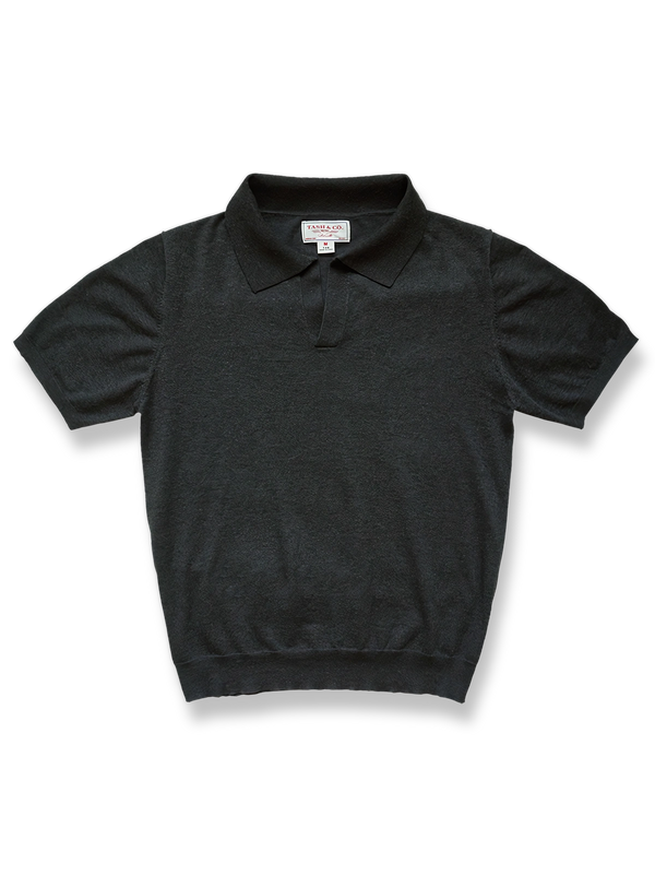 ポロスタイルニット半袖Tシャツ。