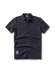 伝統的ワニ柄ピケ組織の100％コットン素材を使用した耐久性と上質感のあるプレミアムポロシャツ