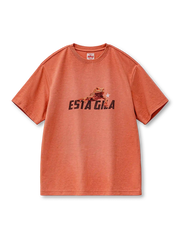 サンセットオレンジのTシャツ、胸にドクトカゲと英字、星のプリント