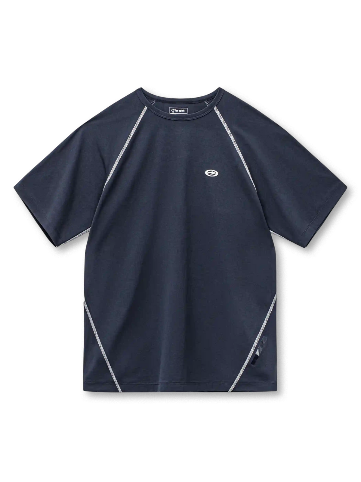 ネイビーのTシャツ、ラグラン袖と脇に沿った白い配色フラットロックステッチ