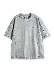 吸汗速乾性と快適なフィット感が特徴のクイックドライTシャツ