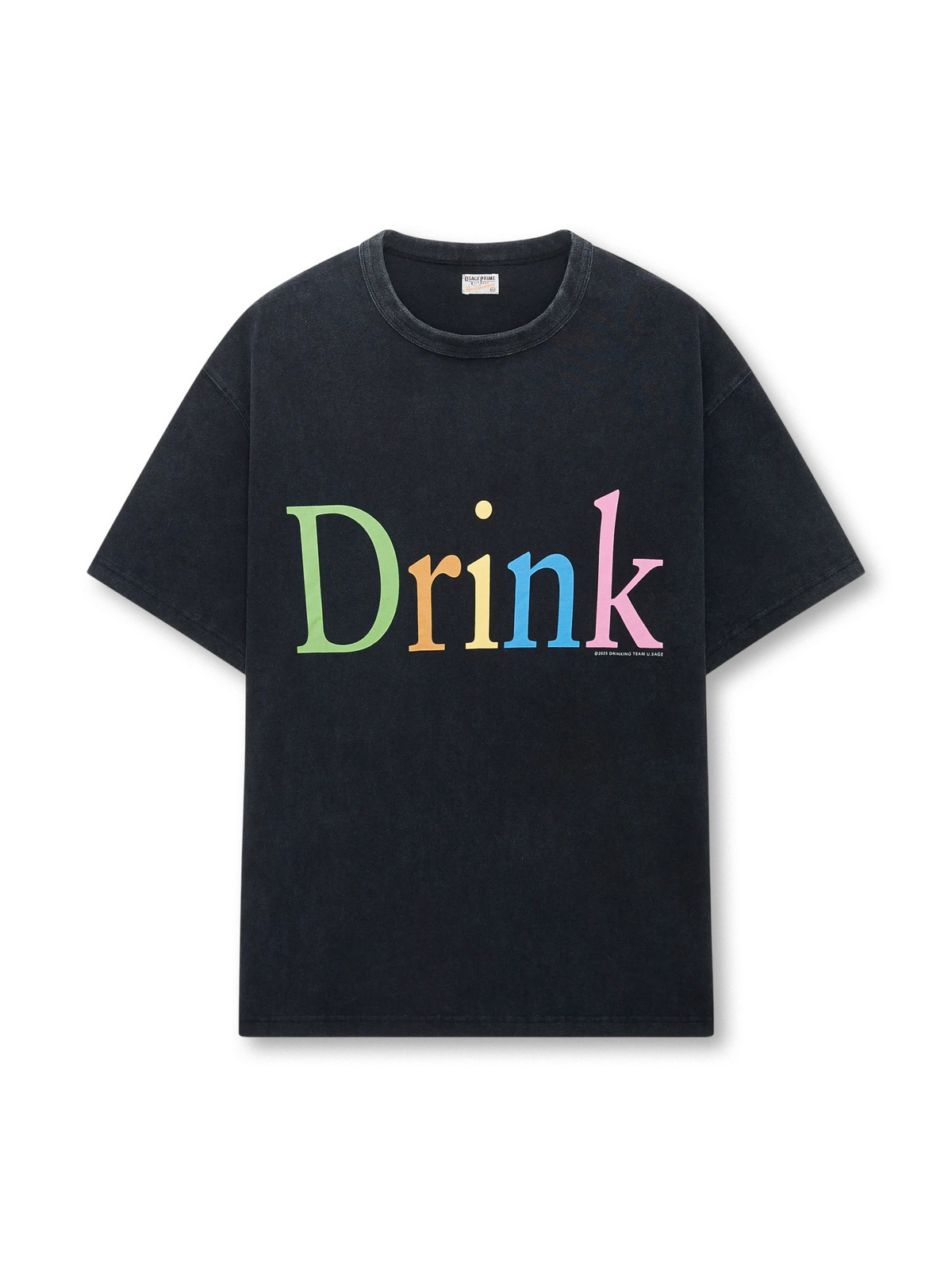 6色のレインボーフラッグカラーグラデーションで「Drink」と「Think」をプリントしたヴィンテージ加工の長綿クルーネックTシャツ。