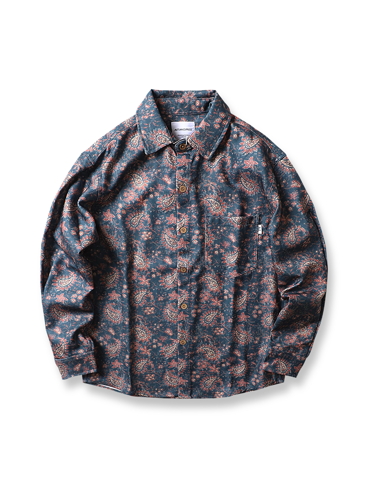  レトロペイズリー柄とココナッツシェルボタンが映える長袖シャツ