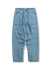 波のような立体ラインが特徴の解体再構築デニムパンツ