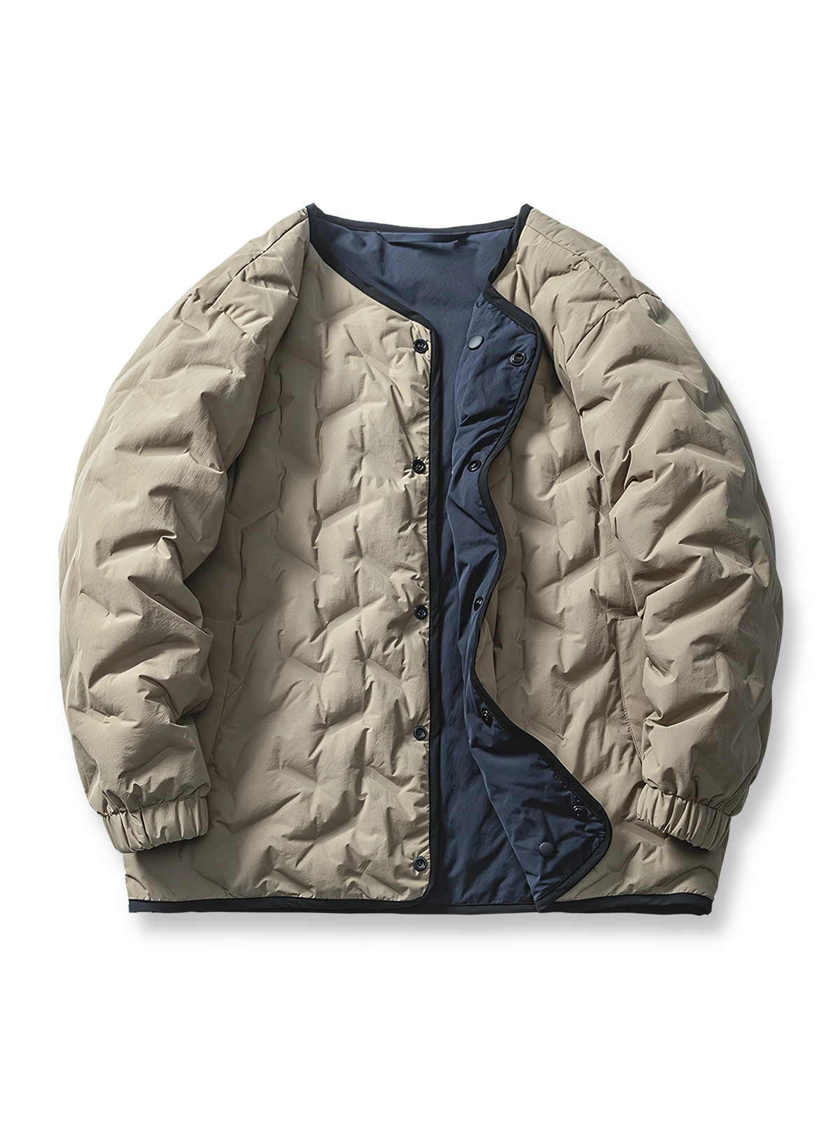 グレーベージュとネイビーのリバーシブルダウンジャケット、テフロン加工で撥水性を備えた軽量ダウンジャケット