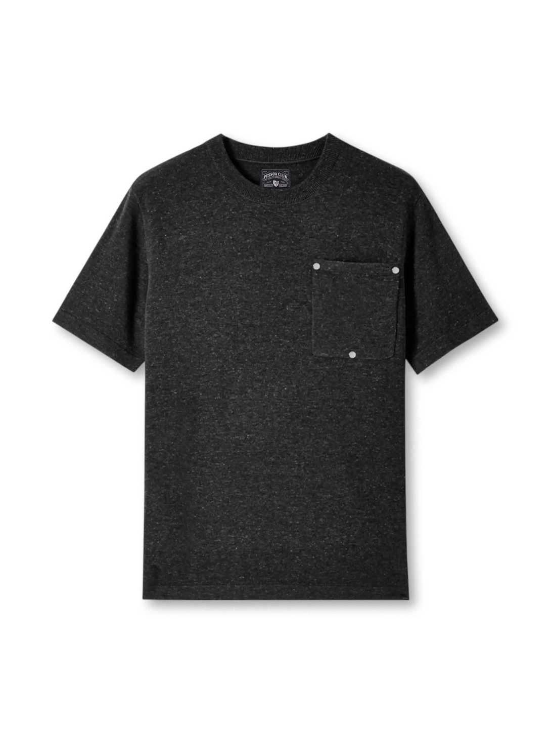 ポケットリベットテンセルリネンニットTシャツの全体図、胸ポケットとリベットディテールを強調。