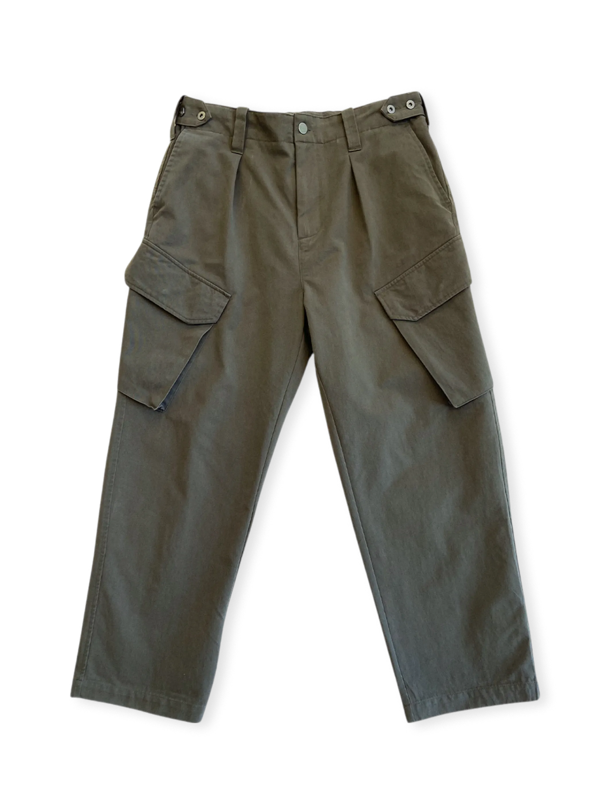 1990年代ロイヤルネイビー着想の270gコットンナイロン高密度ツイル使用コンバットカーゴパンツ。ストーンウォッシュ加工付き。