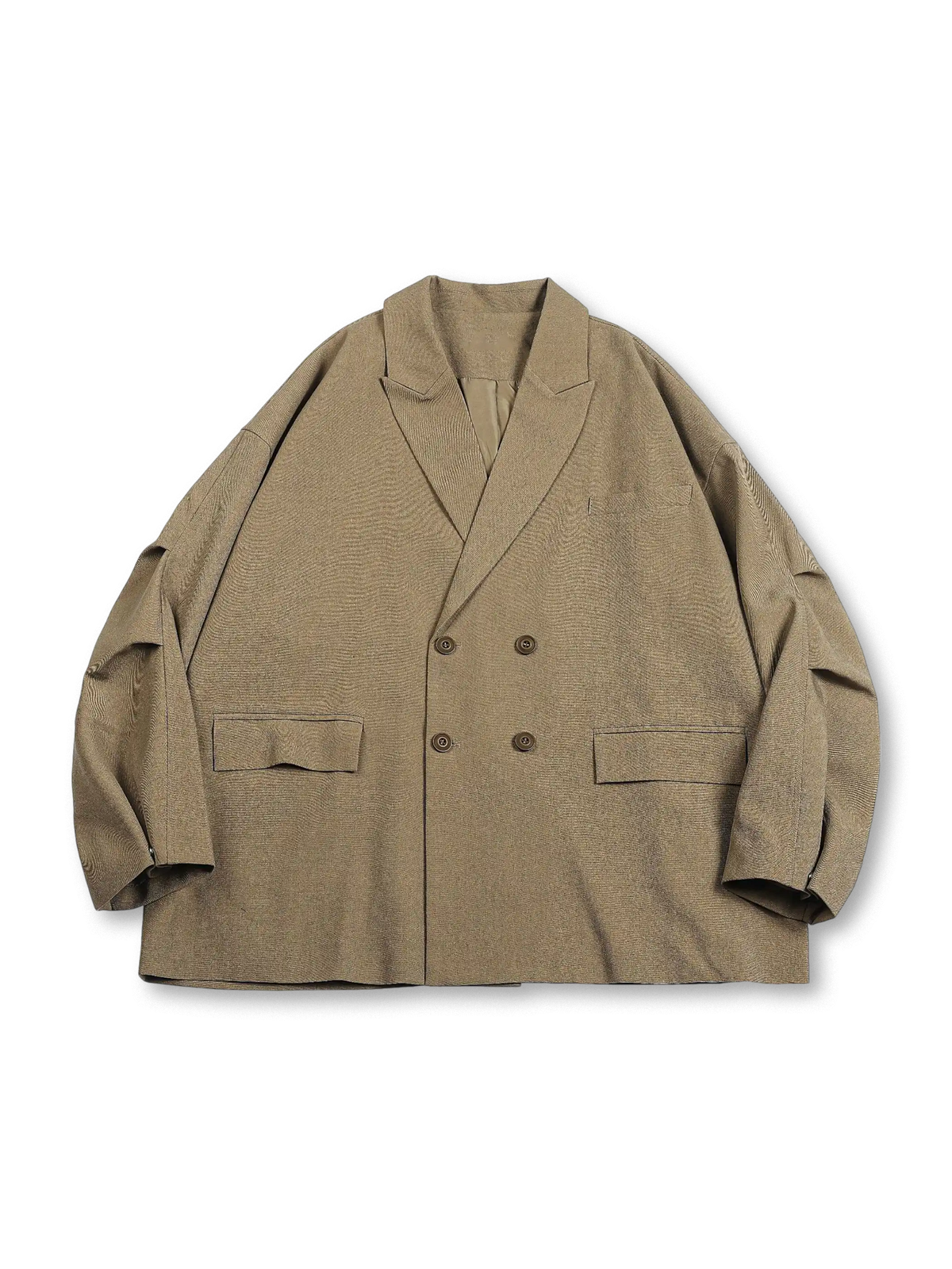 撥水・防シワ素材とショート丈が特徴のダブルブレストジャケット