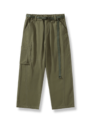 シングルポケットと着脱式ベルト付きのコットンワークパンツ。