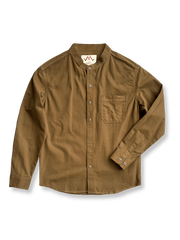 スタンドカラーとサイドポケットが映えるコットンシャツ