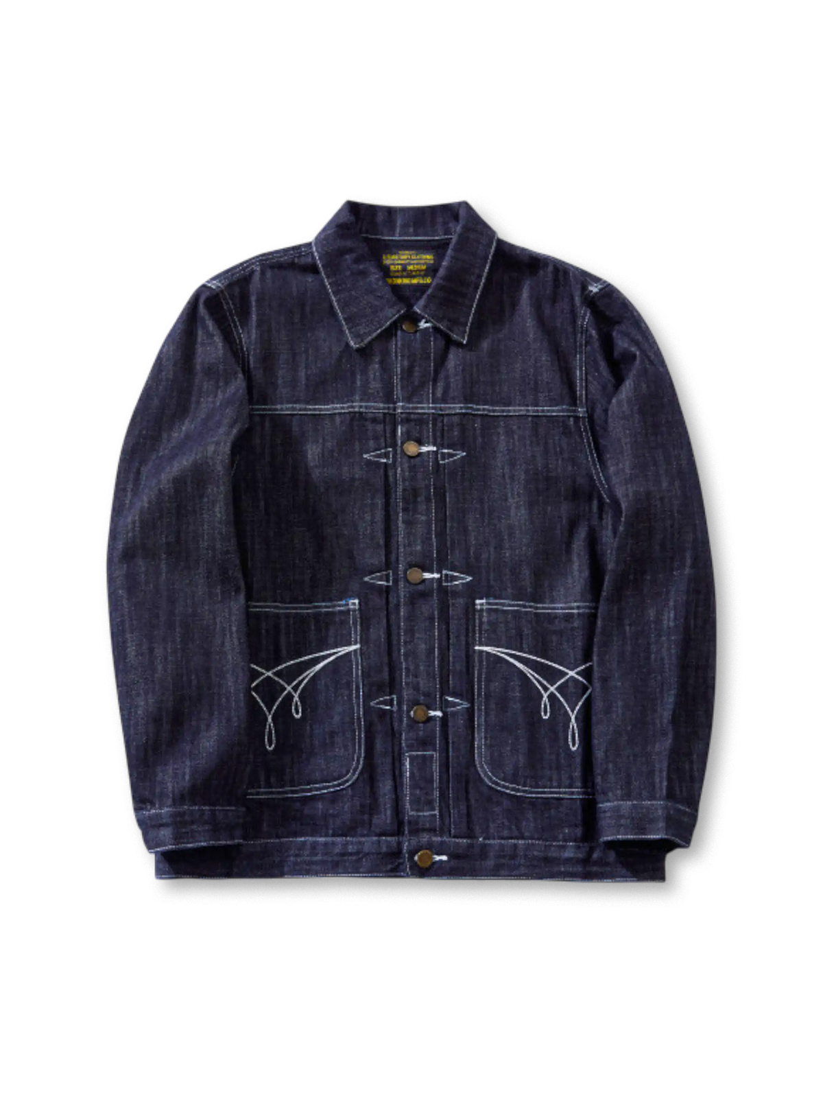 洗い加工のスラブデニムジャケット、フロントボタン仕様、前面に大きなパッチポケットと袋花ステッチ入り