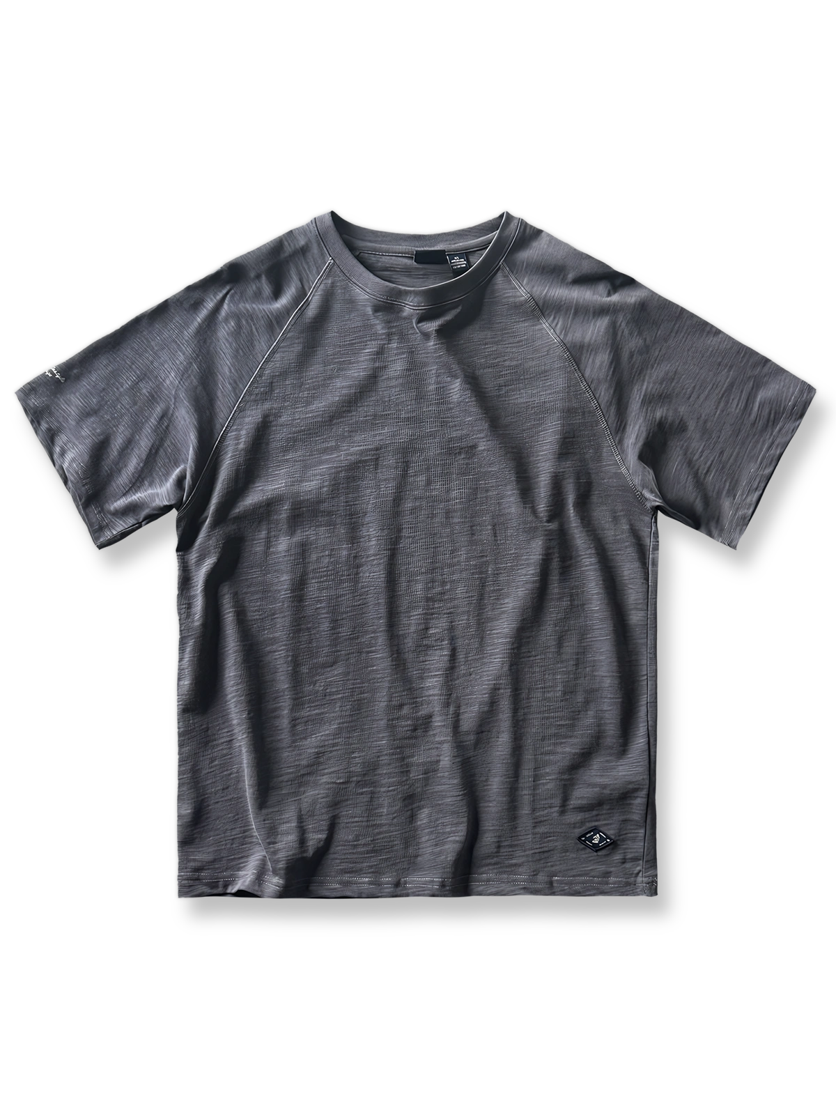 ヴィンテージ加工が施されたスラブコットン半袖Tシャツ