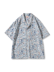 リスとドングリのプリントが映えるキューバカラーアロハシャツ