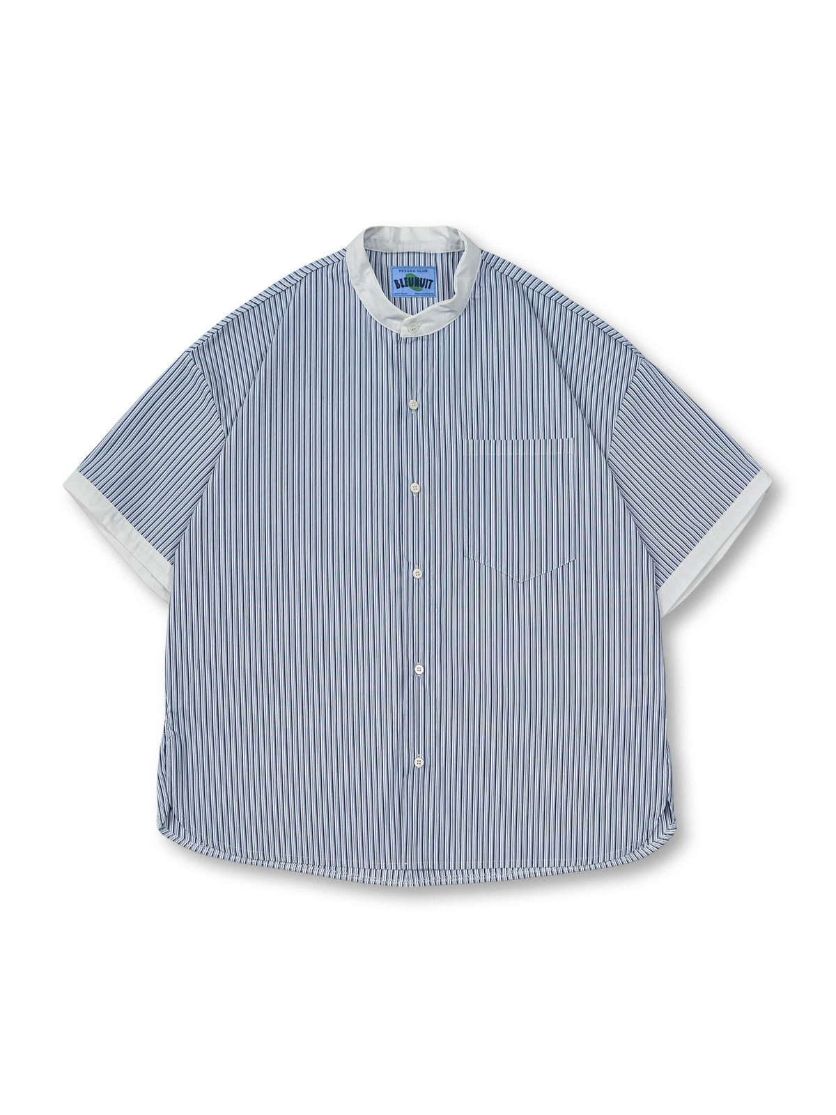 チェックとデニム調のコンビが際立つ多口ポケットワークシャツ