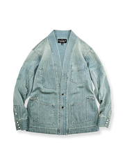 ストライプデニム素材とはんてん風の開襟シルエットが特徴のシャツジャケット。