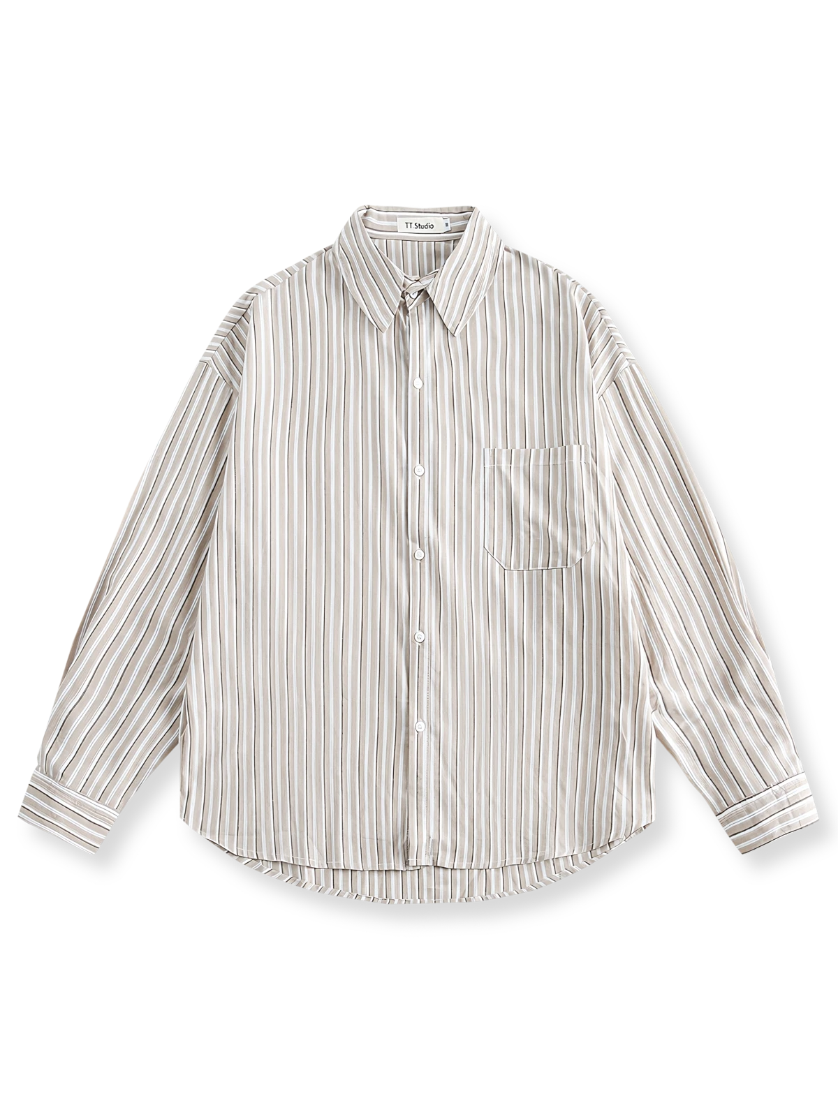 シンプルなストライプ柄とルーズフィットが特徴のカジュアルシャツ。