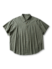 メタルスタッズとプリーツヨークが映えるグリッドチェックシャツ