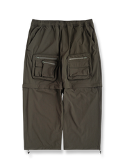 テクニカル素材と2WAY仕様の高機能デタッチャブルカーゴパンツ