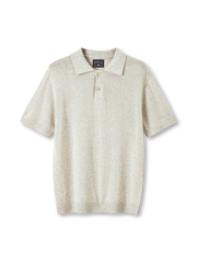 テンセルとリネン混紡のマットな横編みが映えるニットポロシャツ