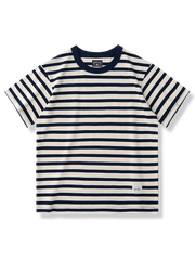 レトロ配色の細ストライプが映えるコットンTシャツ。