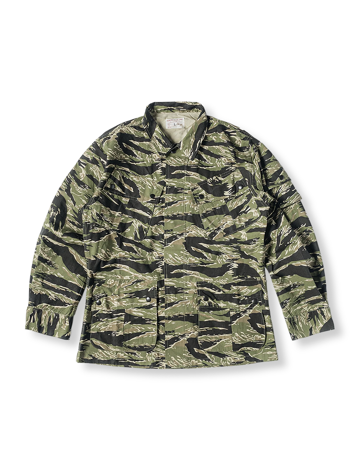 タイガーストライプ迷彩柄の多ポケットコットンジャケット。