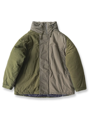 トーンオントーンパッチワークのミドル丈中綿ジャケット、ペイズリー裏地付きで保温性と機能性に優れた冬用アウター