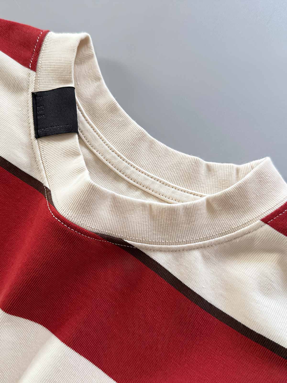 ストライプデザインと刺繍ディテール 詳細画像