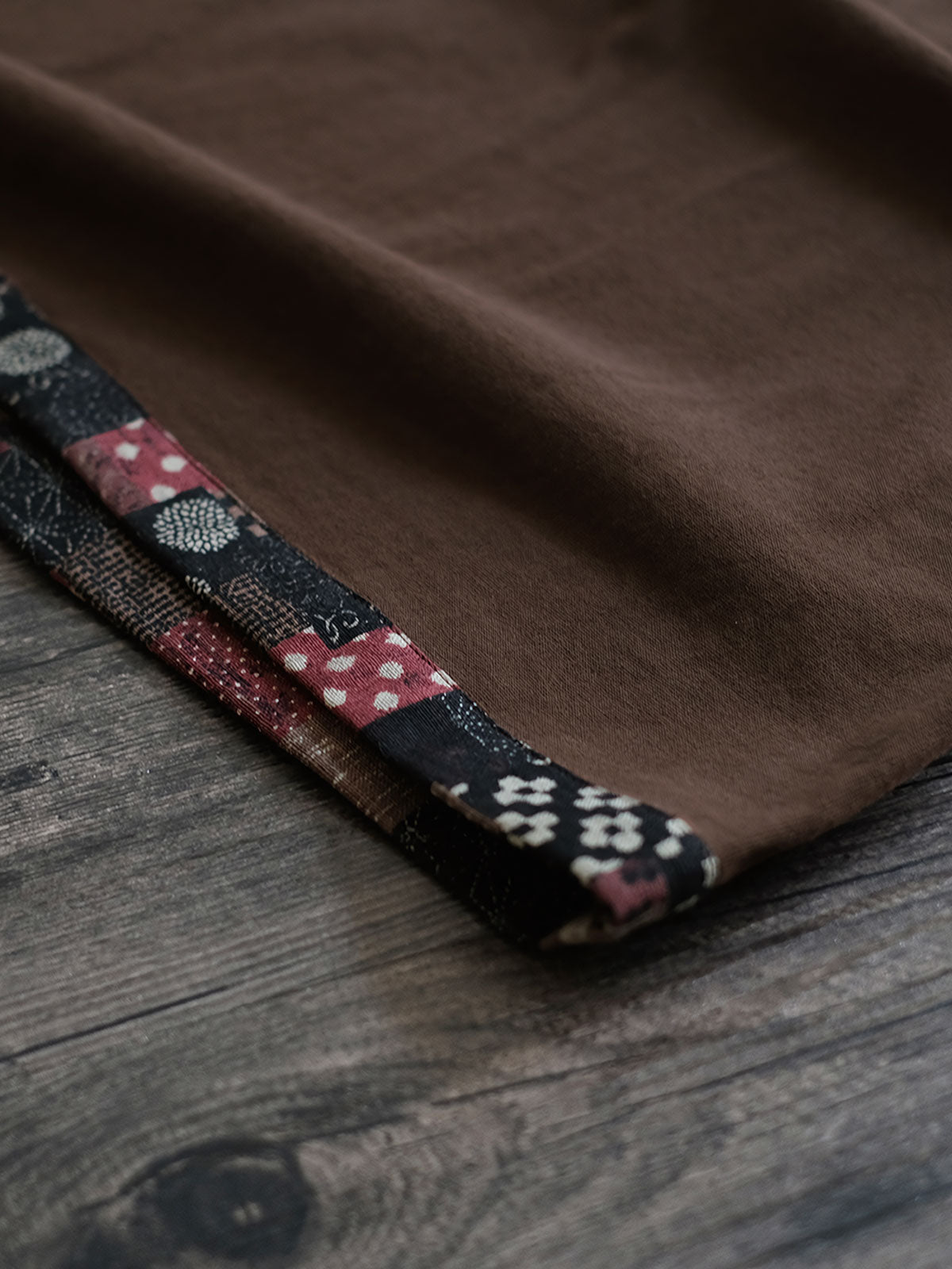 Tシャツの和風パネルヘムの詳細