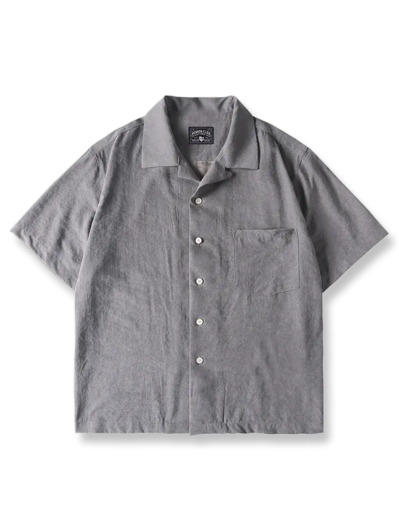 トロピカルな雰囲気と都市的なリラックス感を兼ね備えたキューバカラーシャツ。