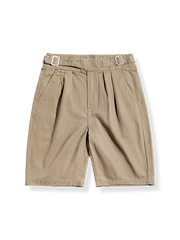  2つタックとウエストベルトが特徴のグルカショートパンツ