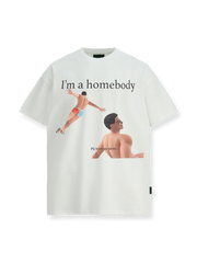 ユーモアメッセージが特徴のプリント半袖Tシャツ