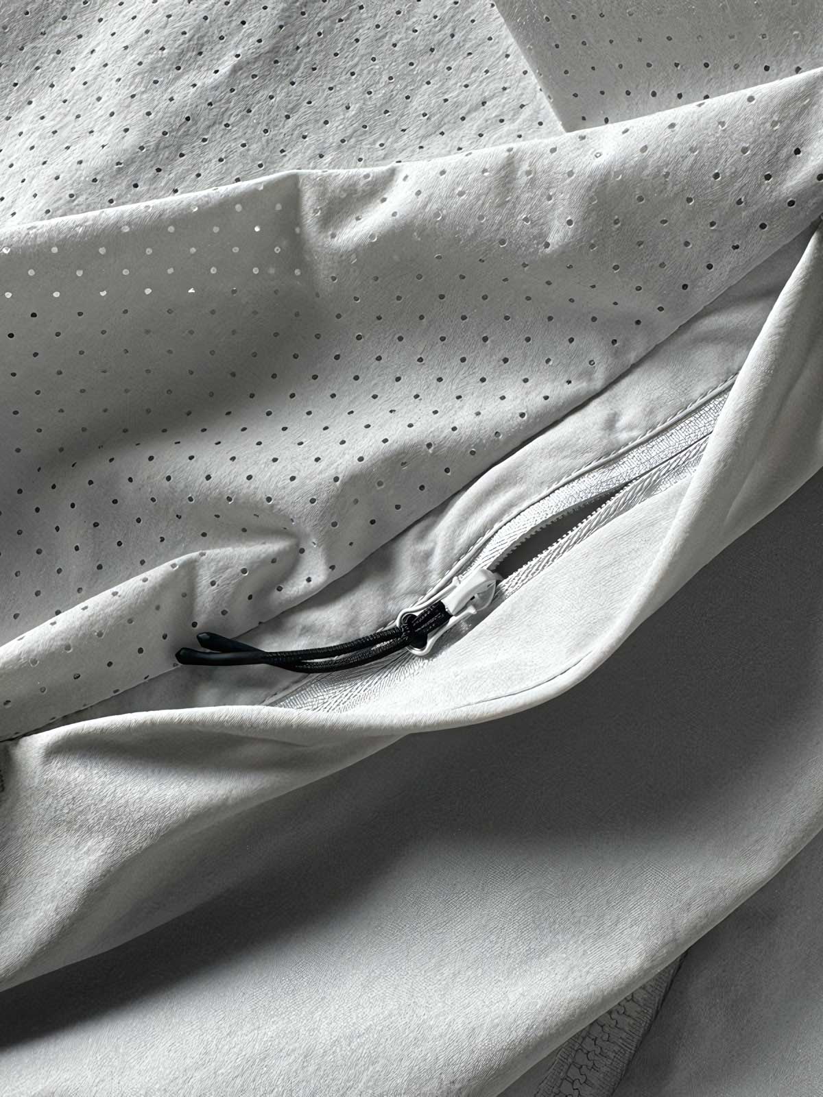 アウトドアプレイヤー軽量速乾サンプロテクトベストの詳細図