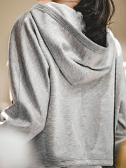 Vネッククロップド スウェット