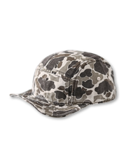 迷彩柄と柔らかいツバが特徴のアメリカンヴィンテージ風ソフトブリムキャップ。調節可能でユニセックス対応。