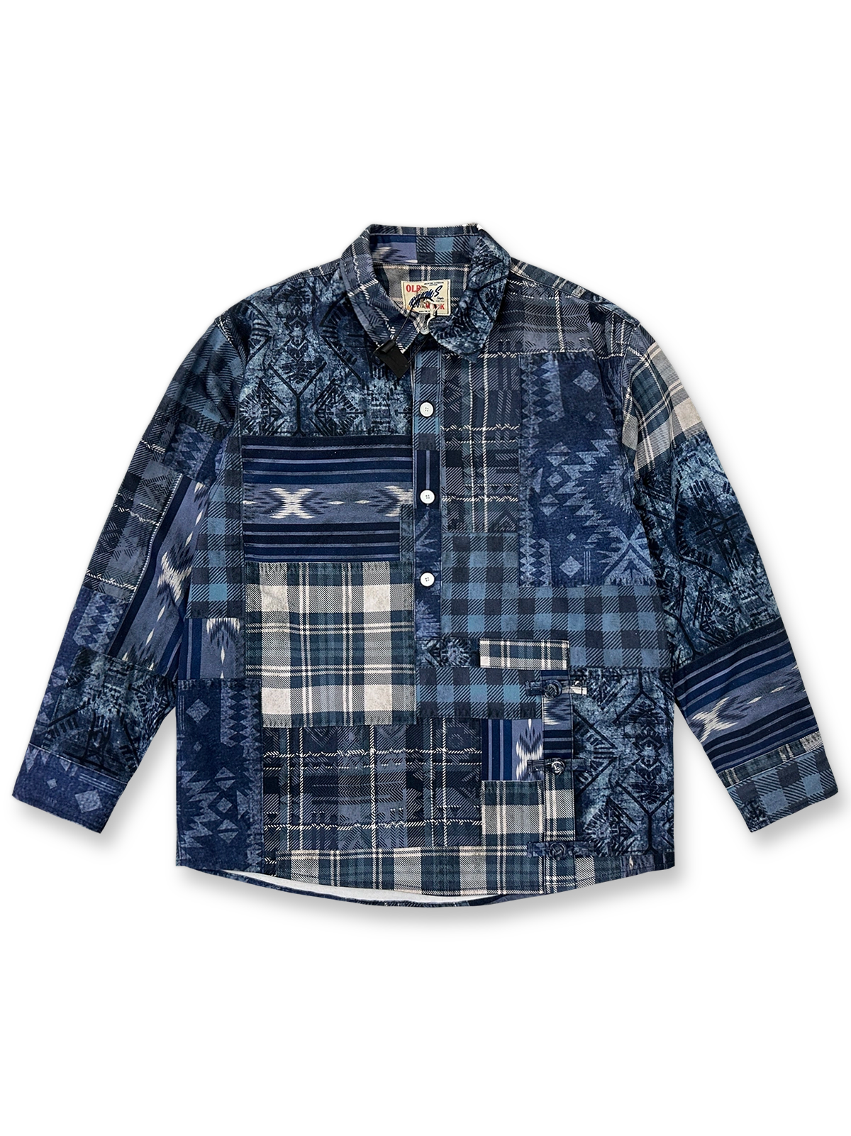 ヴィンテージ風チェックパッチワークプリントが映えるコットン長袖シャツ