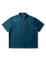 チェニール織りの起毛感とチェック柄が特徴のヴィンテージオープンカラーシャツ