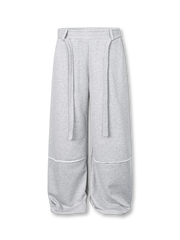 切り替えシームとドローストリング付きのリラックスワイドスウェットパンツ