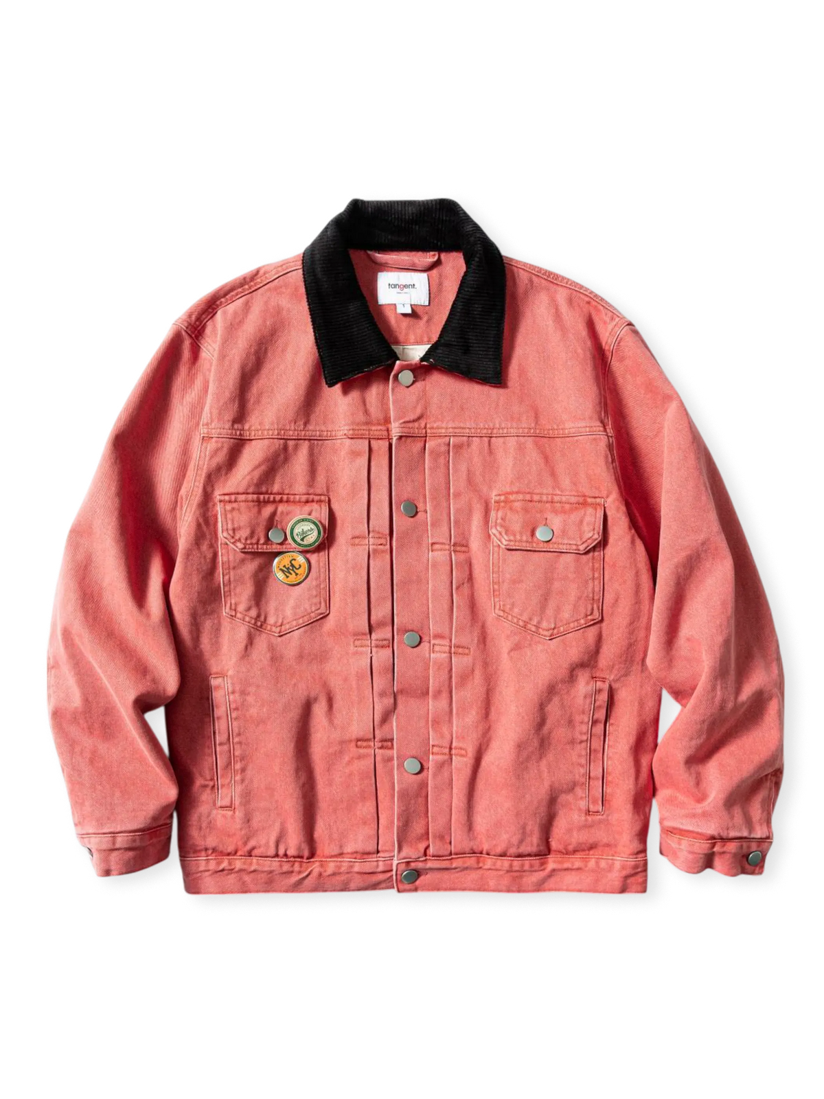 アメリカントラックドライバー着想の大胆染色とコーデュロイ翻領付きヴィンテージワークジャケット。立体刺繍と調節可能裾付き。