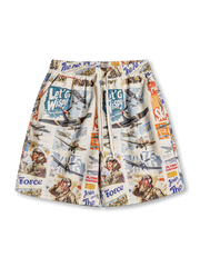 ピンナップガールと飛行機の高解像度プリントが特徴のヴィンテージ総柄ショーツ