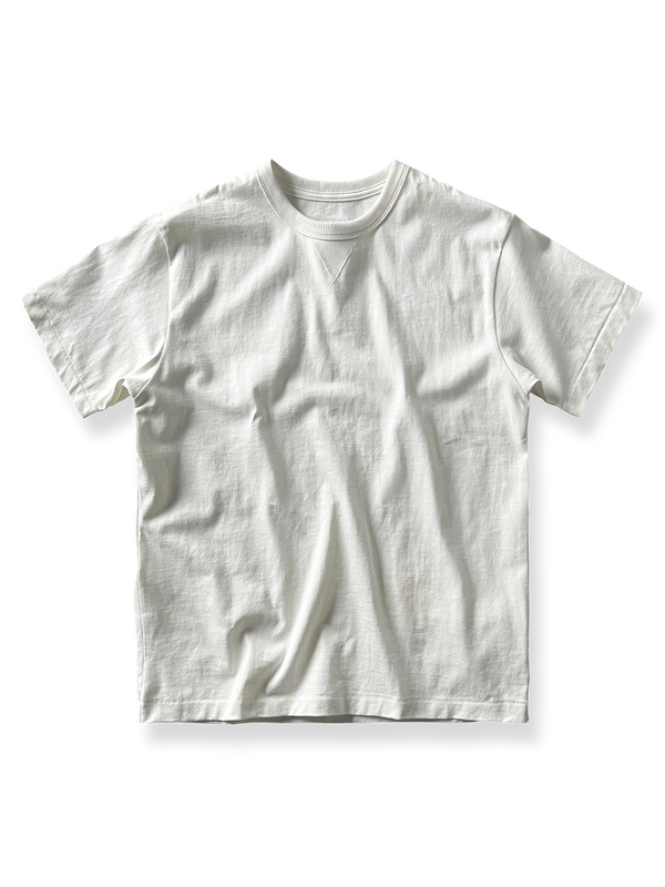 ヴィンテージ感あふれるヘビーウェイトコットンの半袖Tシャツ