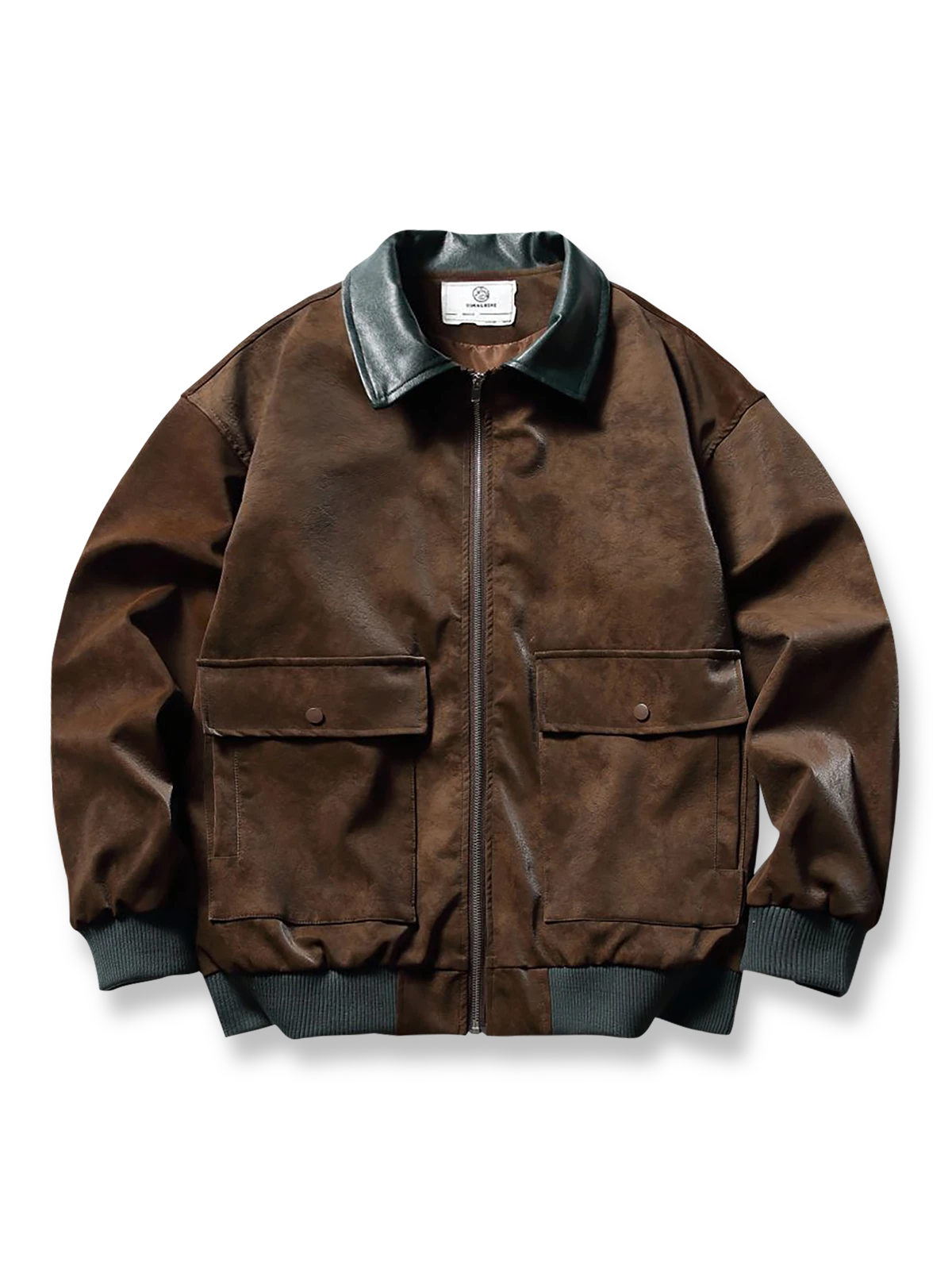 レトロな質感と機能性を兼ね備えたアメリカンフライト風レザージャケット。大容量ポケットで実用性も抜群。