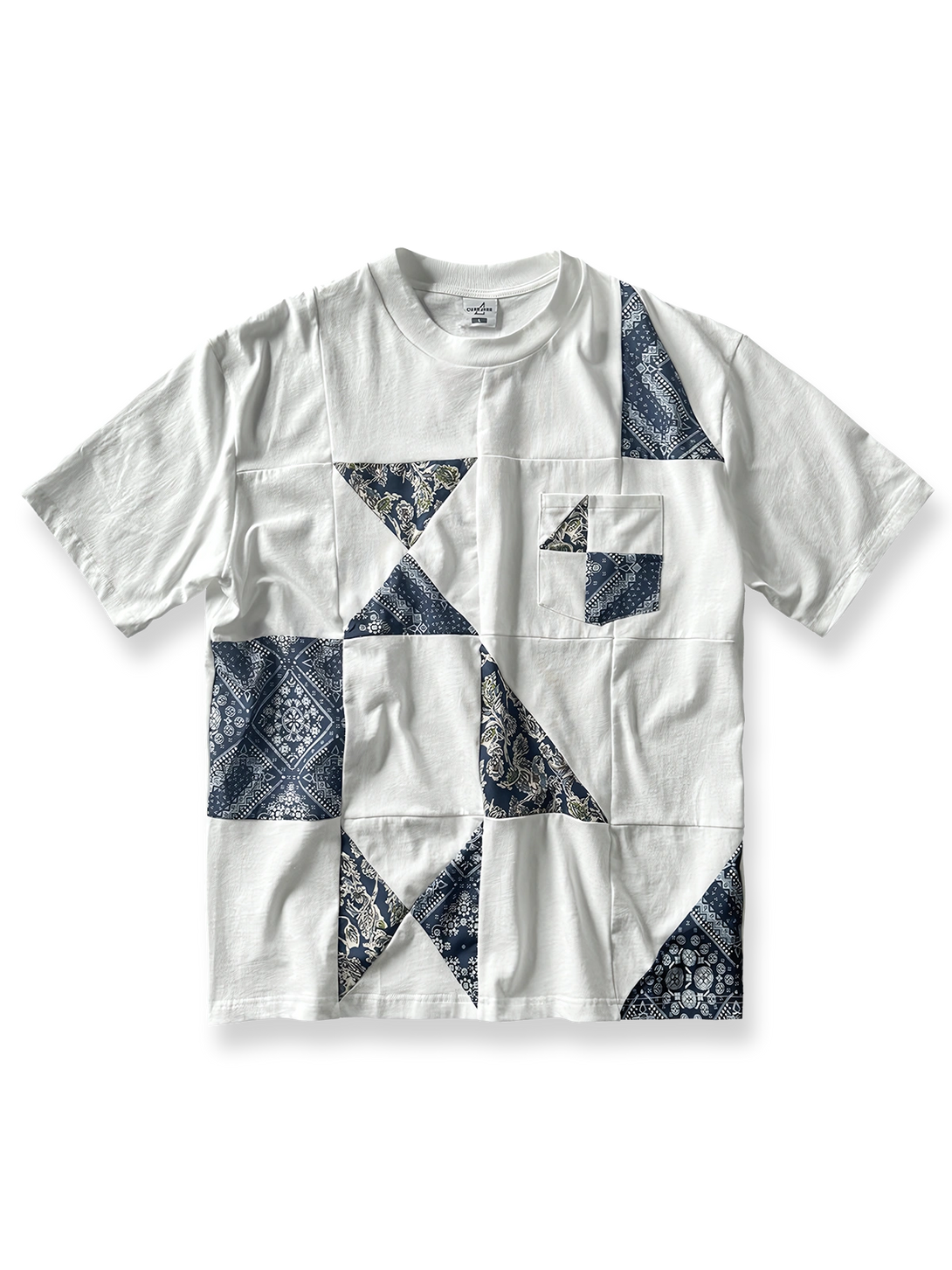 ヴィンテージペイズリー柄とカンタパッチワークの半袖Tシャツ