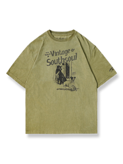 植物染めと手刷りプリントが施されたヴィンテージ風Tシャツ