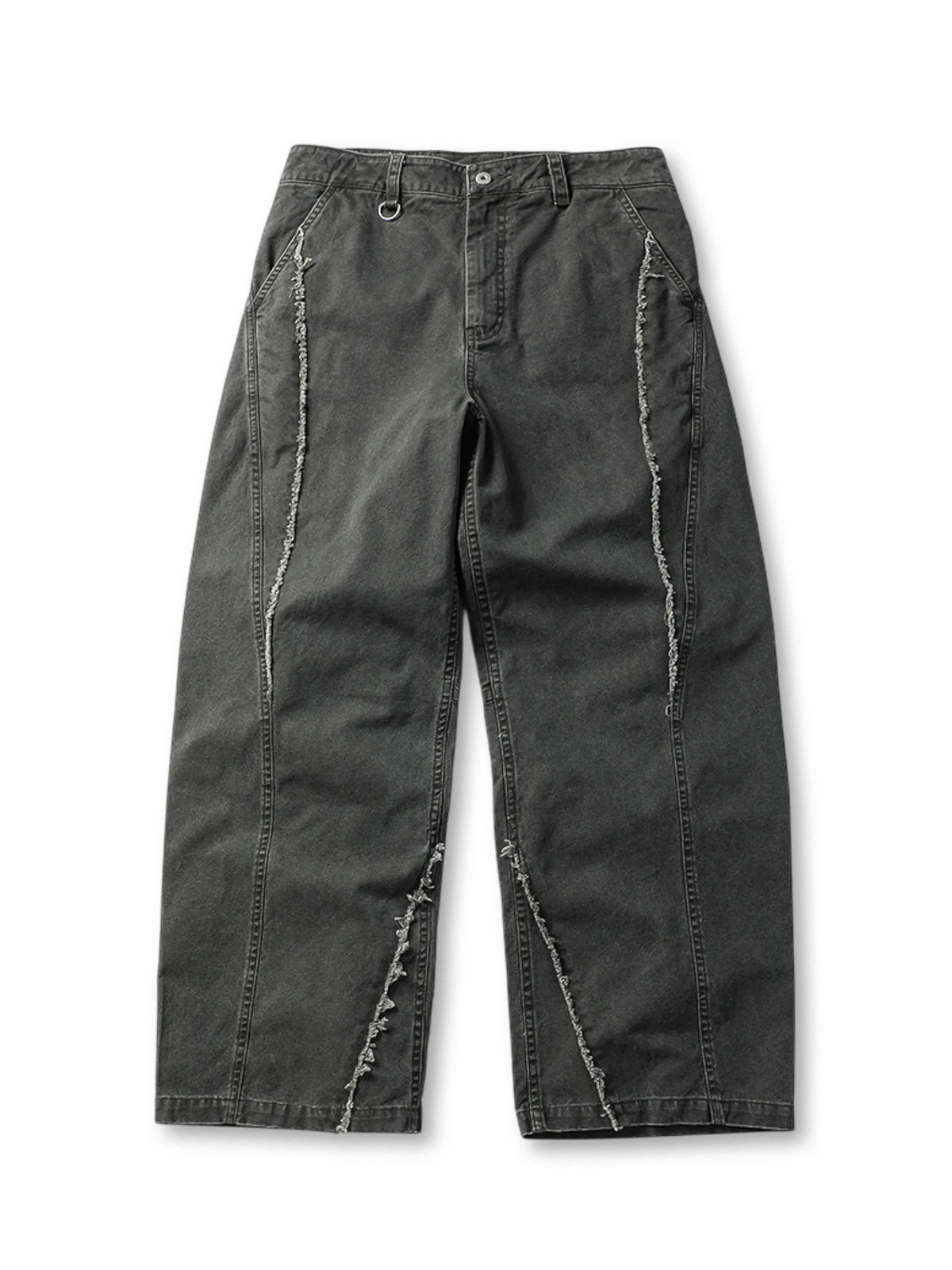 サンドウォッシュ加工とカットオフポケットが特徴のヴィンテージ風パンツ