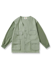 ワークポケットとVネックが特徴のヴィンテージ風ジャケット